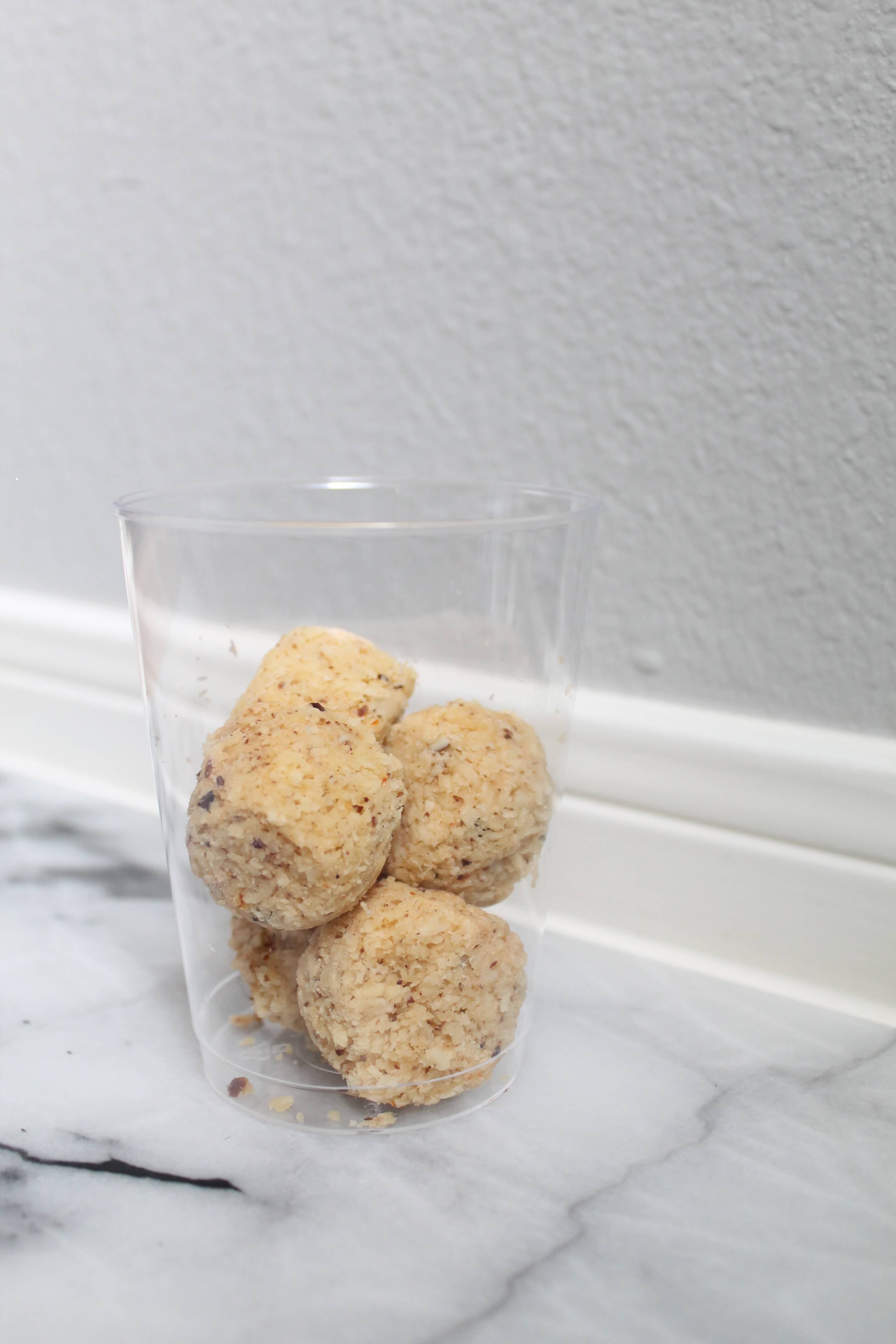 Oatmeal energy bites