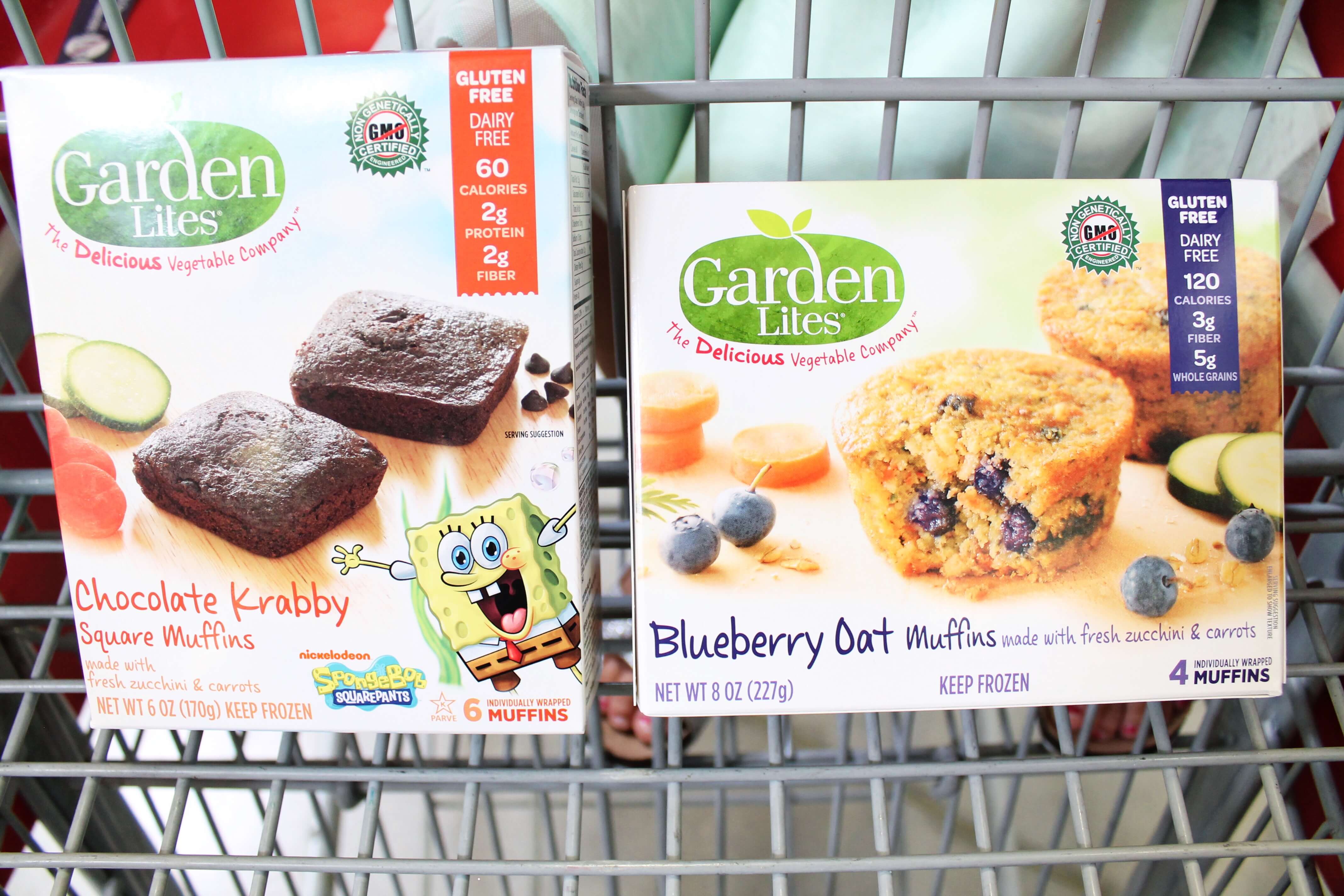 How to Get Your Kid To Eat More Vegetables. Best tips and mom hacks to get your child to eat more veggies. By moms for moms! #ad #hookedonveggies #gardenliteschallenge