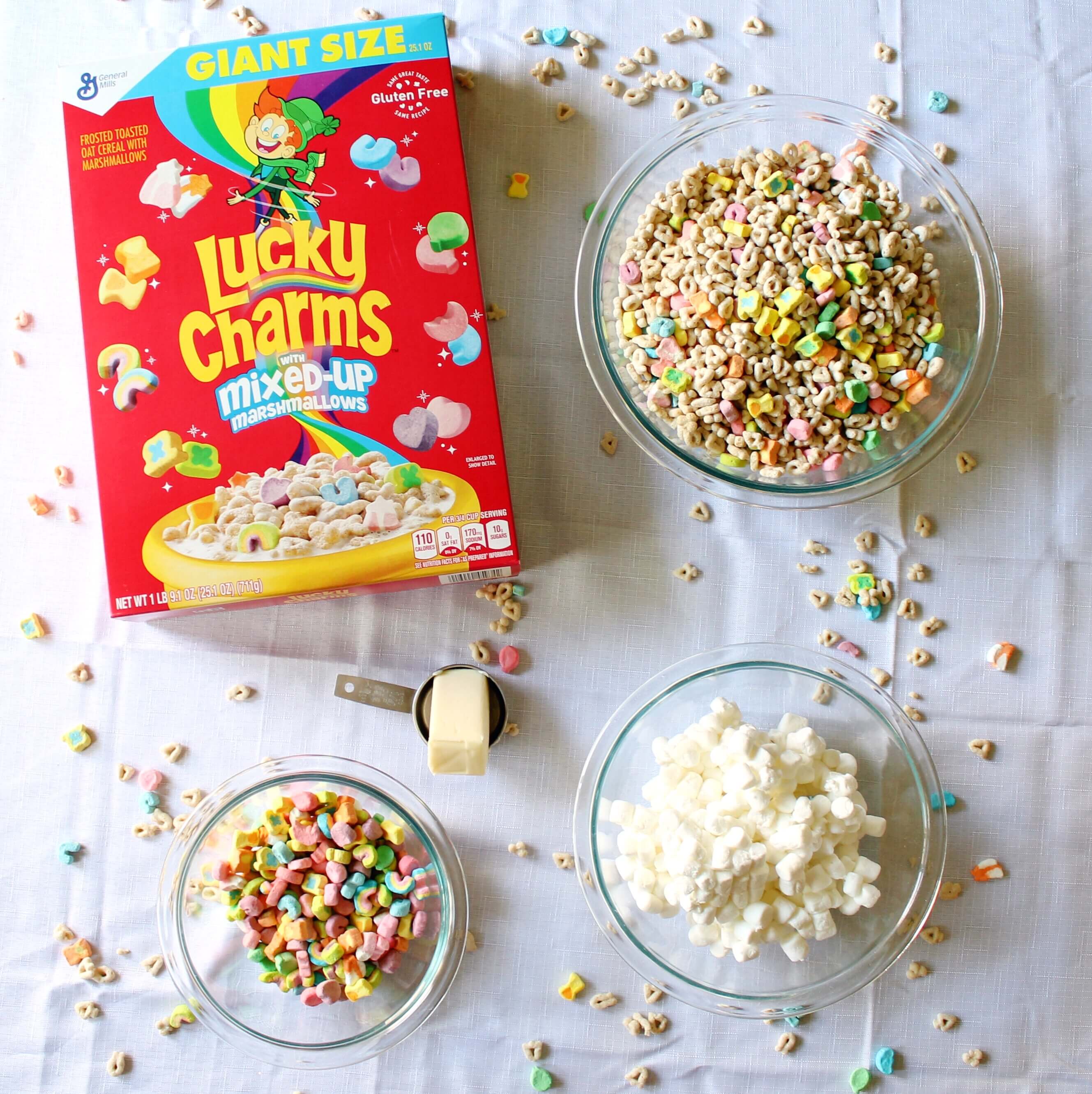 Lucky Charms Unicorn Treats. The cutest and yummiest treats to make with your child. The perfect rainy day activity!
