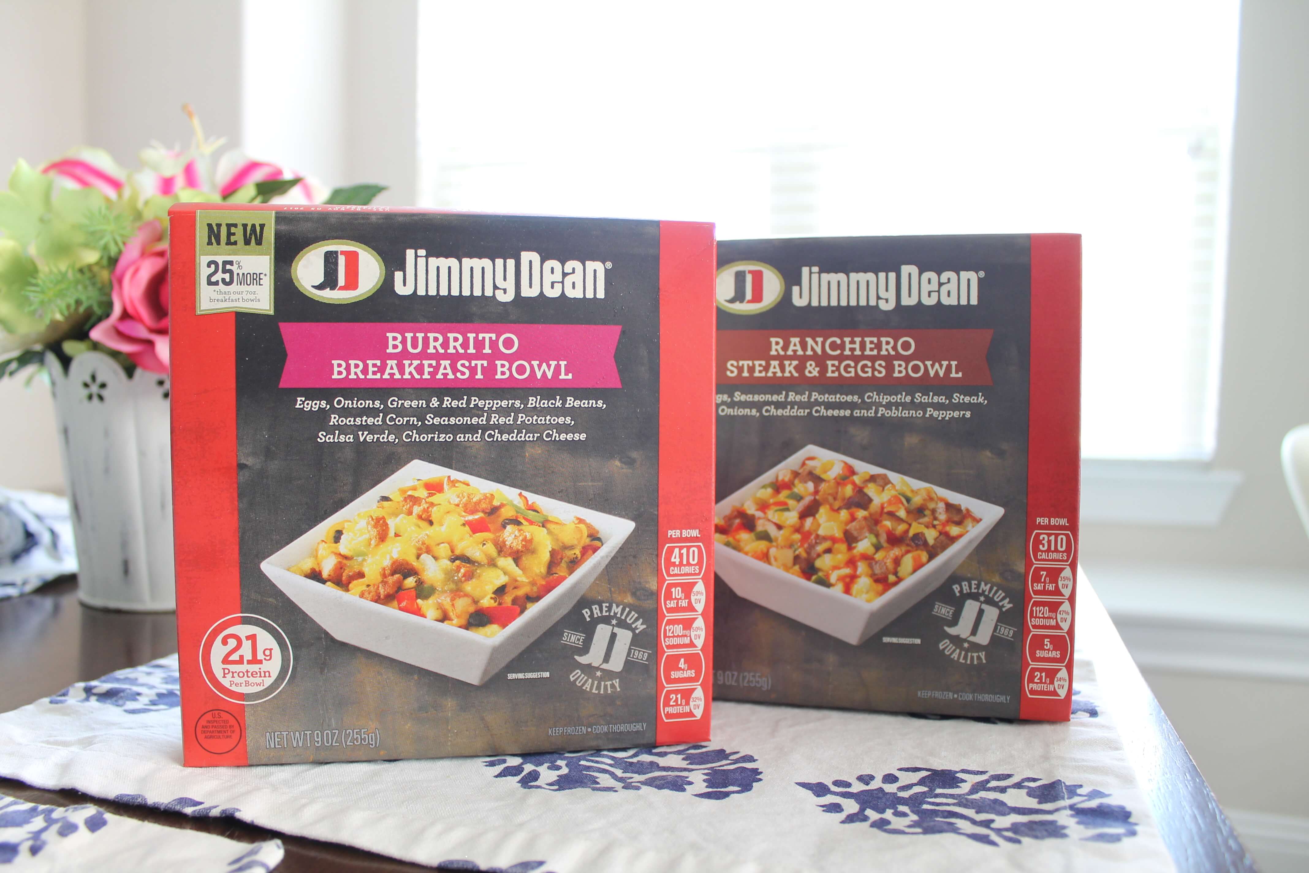7 ways to be a better stay at home mom. Great tips we all know but need to be reminded of, including eating! These Jimmy Dean breakfast bowls are delicious and easy! #ad #jimmydeanbowls #sahm