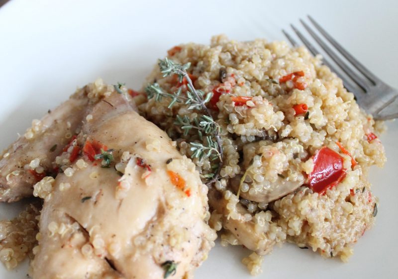 Garlic & Chicken Mushroom Quinoa. Easy 30 minute meal for dinner time featuring truRoots Quinoa. So easy and delicious! Your whole family will love it! #ad #truRoots