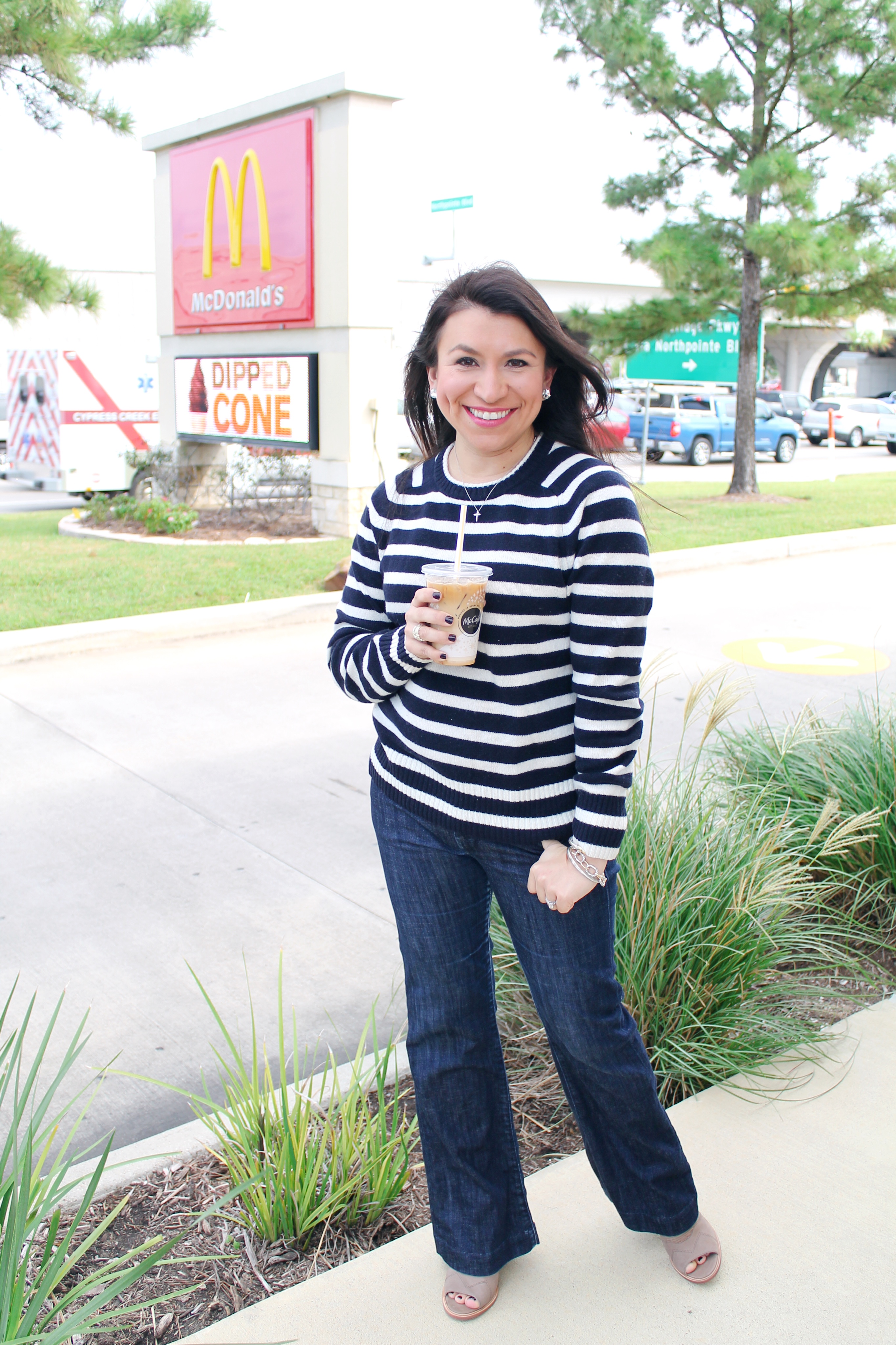 7 tips to create a stellar weekly routine! Number 1 is my favorite: coffee. Check out all the details in this must-read. #ad #mccafe #mcdonalds #coffee