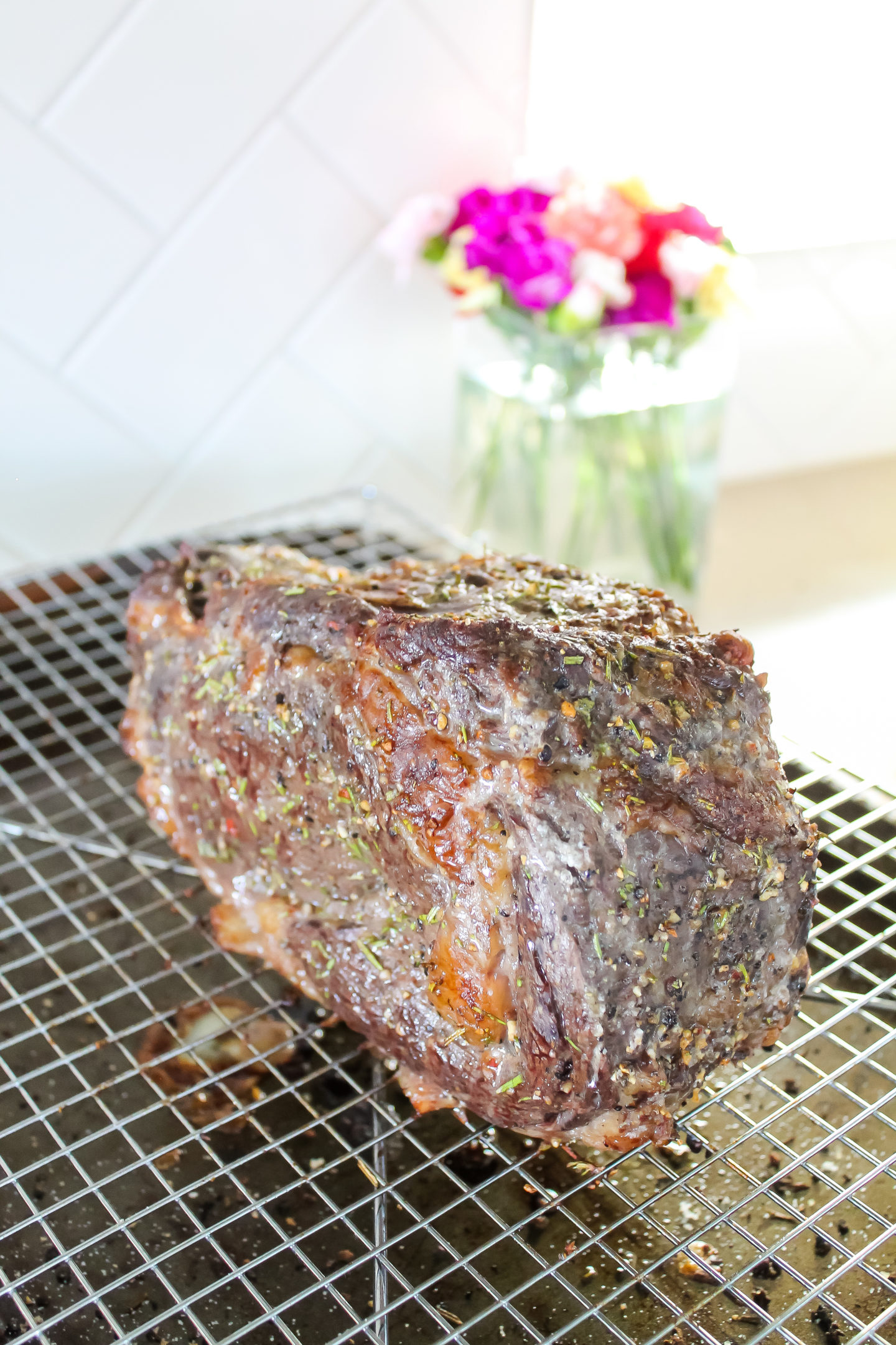 How to make the perfect prime rib using using a sous-vide! Grab your FoodSaver bags and sealing system and high quality prime rib for the best meal ever.