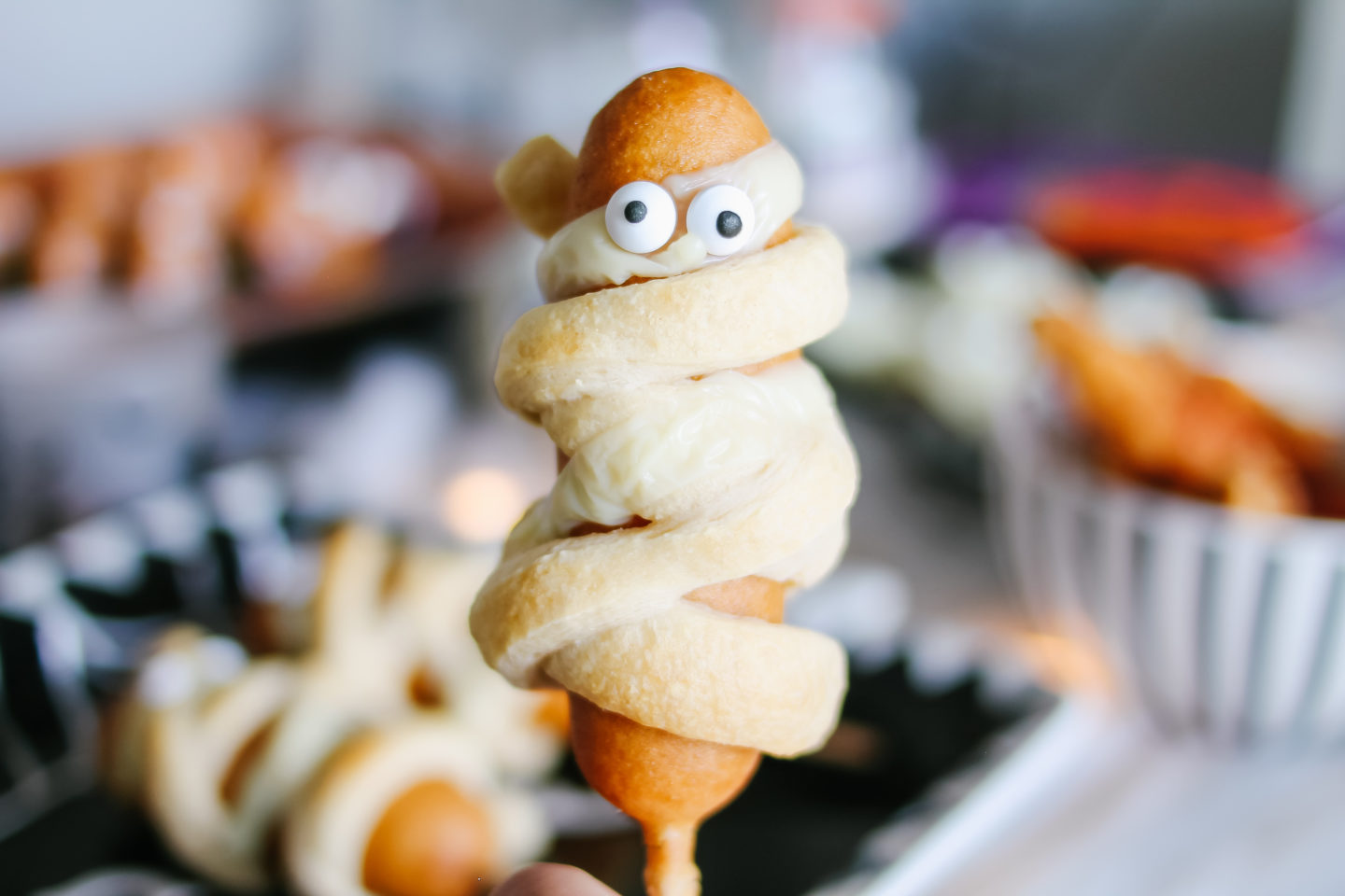 Cutest Mummy Corn Dog! Best Halloween Party Ideas. 