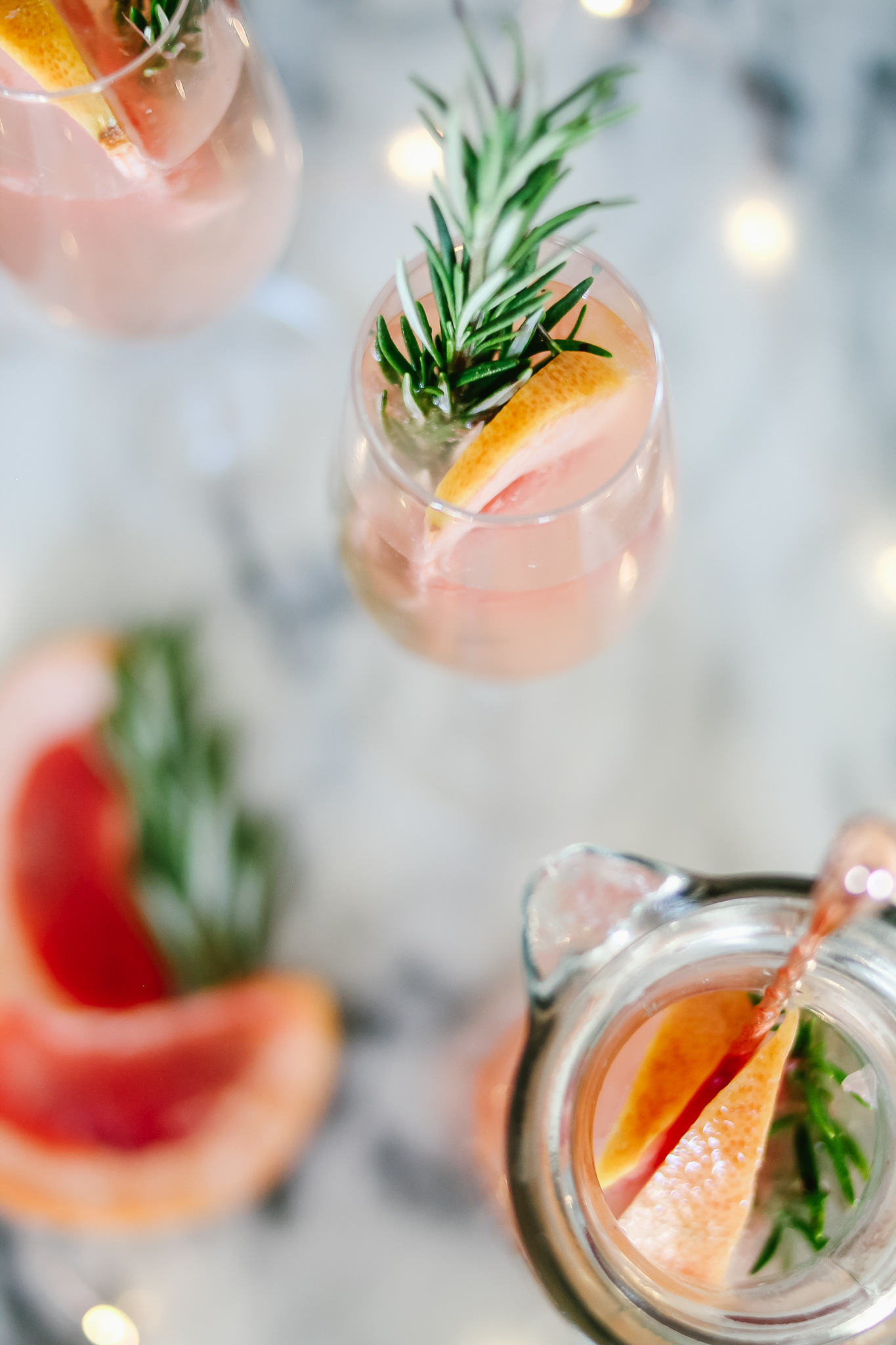 The easiest, sparkling Grapefruit & Rosemary Christmas Cocktail! With @SparklingICE #ad #GetFizzy #SparklingIceLife #SparklingFestivities #HolidayDrinks