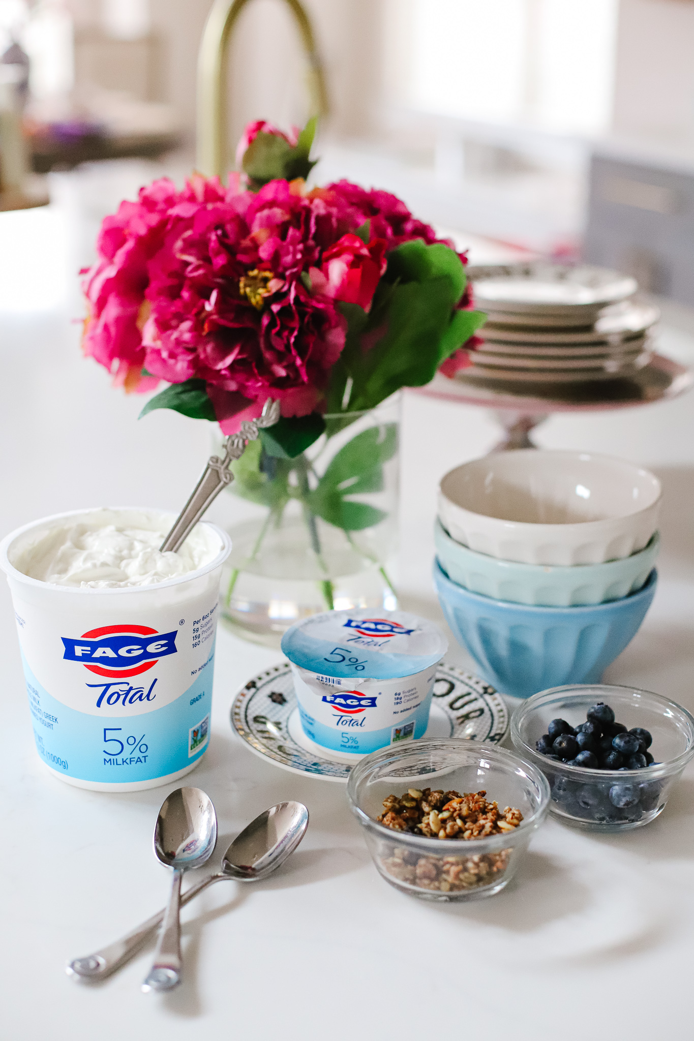 #ad The very best plain Greek yogurt: FAGE Total 5% Plain Greek Yogurt! The perfect afternoon snack for the keto lifestyle. #PlainExtraordinary @FAGE
